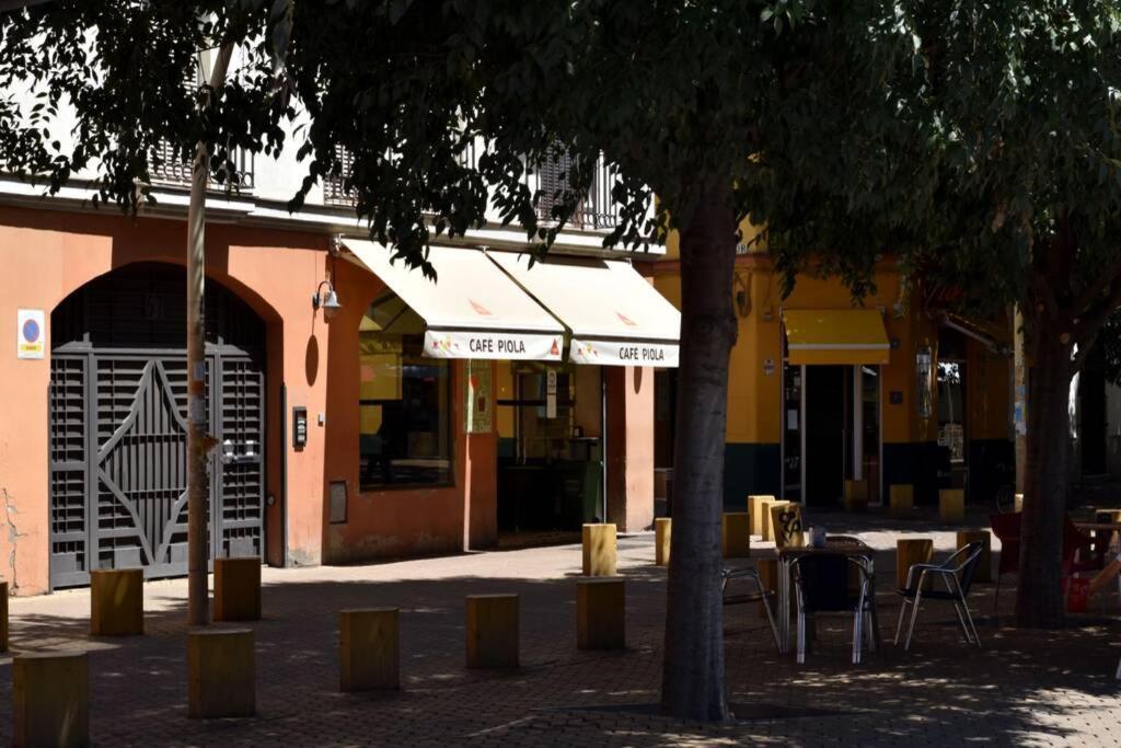 Alameda De Hercules, Gate Of Seville Center Exterior photo